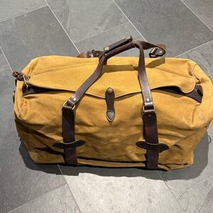 Filson Medium Duffle